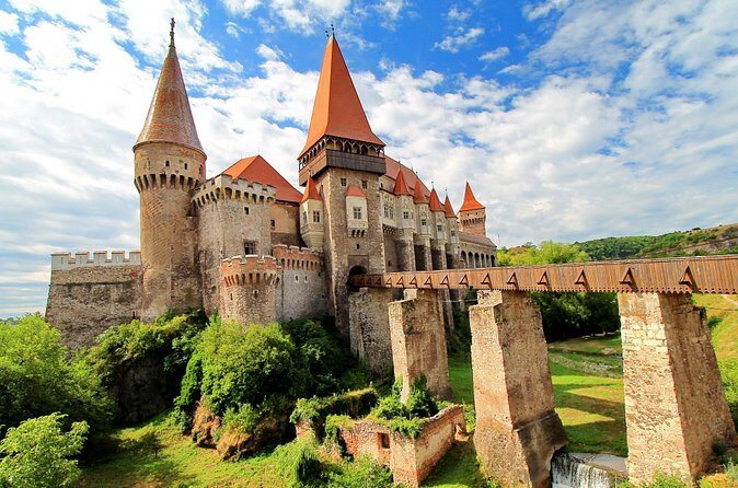 4-Day Inside Transylvania & Transfagarasan Tour from Bucharest - Day 3: Corvin Castle and Alba Iulia’s unification streets