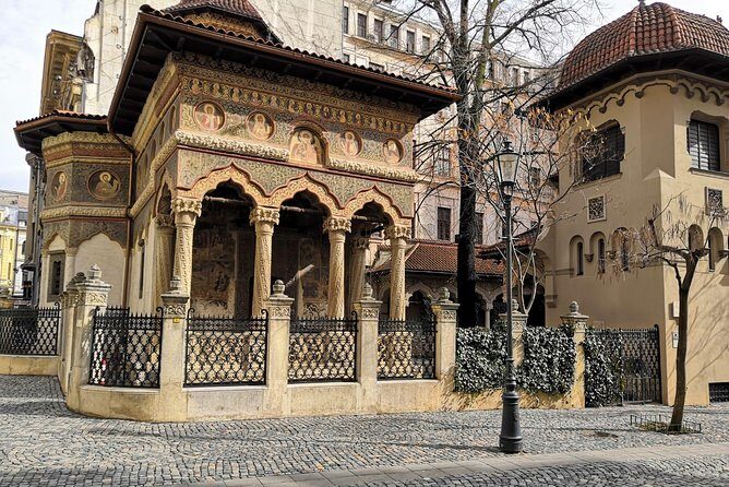 Best of Bucharest: Private Walking Tour - Romanian Athenaeum in 15 Minutes: A Perfect Starter Shot
