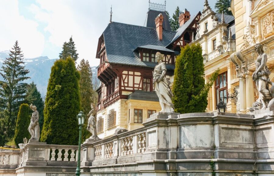 Bucharest: Bran & Peles Castle with Rasnov Citadel Day Trip - Rasnov Citadel: defensive architecture that actually makes sense