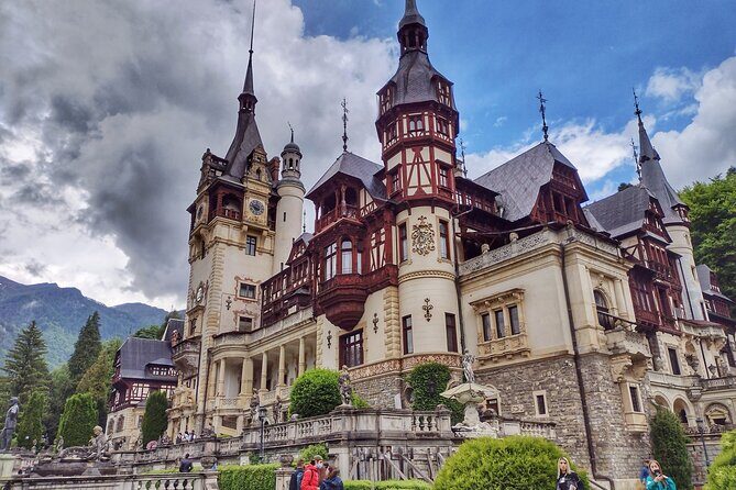 Discover Transylvania: Dracula, Peles Castle, Brasov Private Tour - Who this private Transylvania day trip fits best