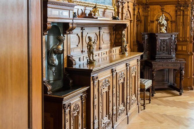 Private Day Trip to Dracula's Castle from Bucharest - Stop 2: Peles Castle Timing Is Everything