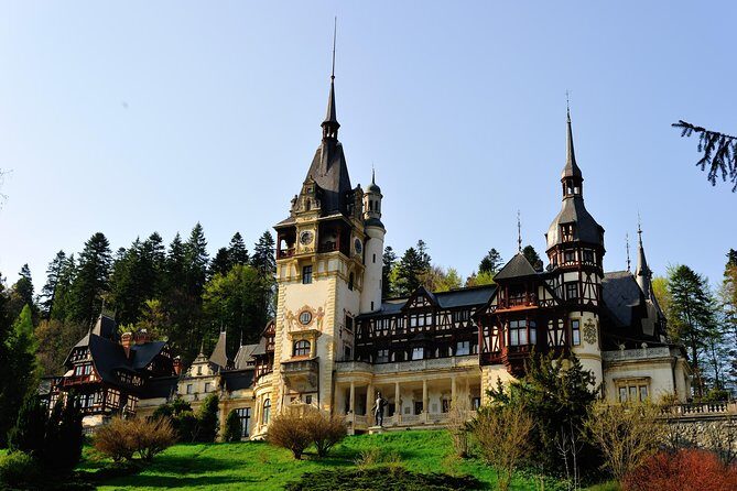 Royal Delights - Sinaia with Peles Palace and Gardens Day Trip from Bucharest - What to do about lunch near Peles Palace