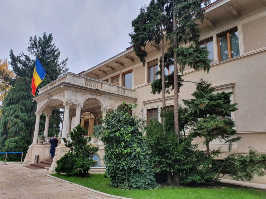 Snagov Monastery, Ceaușescu Mansion, & Village Museum - 6h - Victory Avenue and Revolution Square: contradictions you can walk past